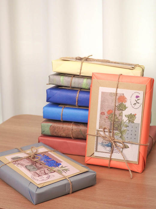 【手工包装预售】广西师大社月阅书礼盲盒 （精选好书+精品文创+手写寄语+藏书票+手工复古包装） 商品图1