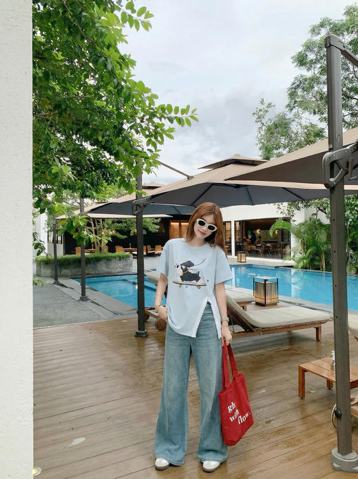 <曾小咸推荐>4.17现货秒杀 ！微信超特价！韩系小狗印花开叉短袖 日常149.99 立减80 秒杀69.99！！ 商品图7