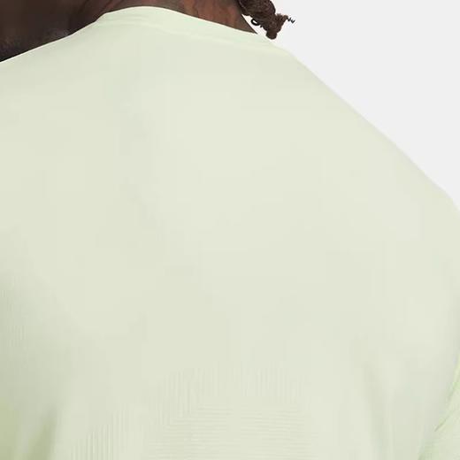 【五一尖货限时专享】
安德玛UNDERARMOUR运动2026S/S男短袖T恤 6010591-391 商品图3