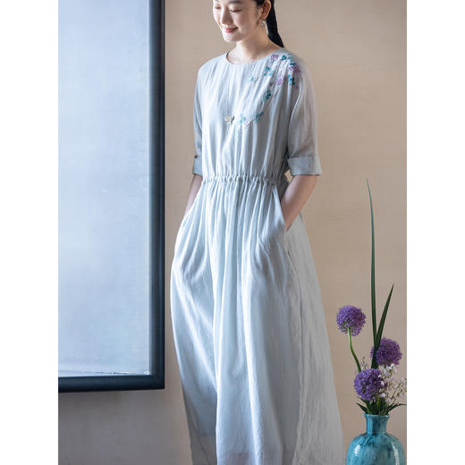 牧衣游原创 丝棉手工刺绣连衣裙女轻薄炒色宽松圆领文艺长裙 流夏 商品图1