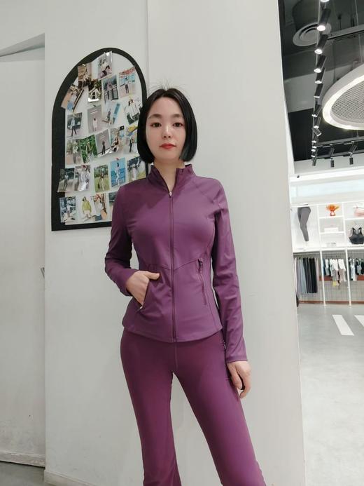 4楼MOLYVIVI立裁修身外套 款货号：MLLP96054 吊牌价268 折后214 商品图2
