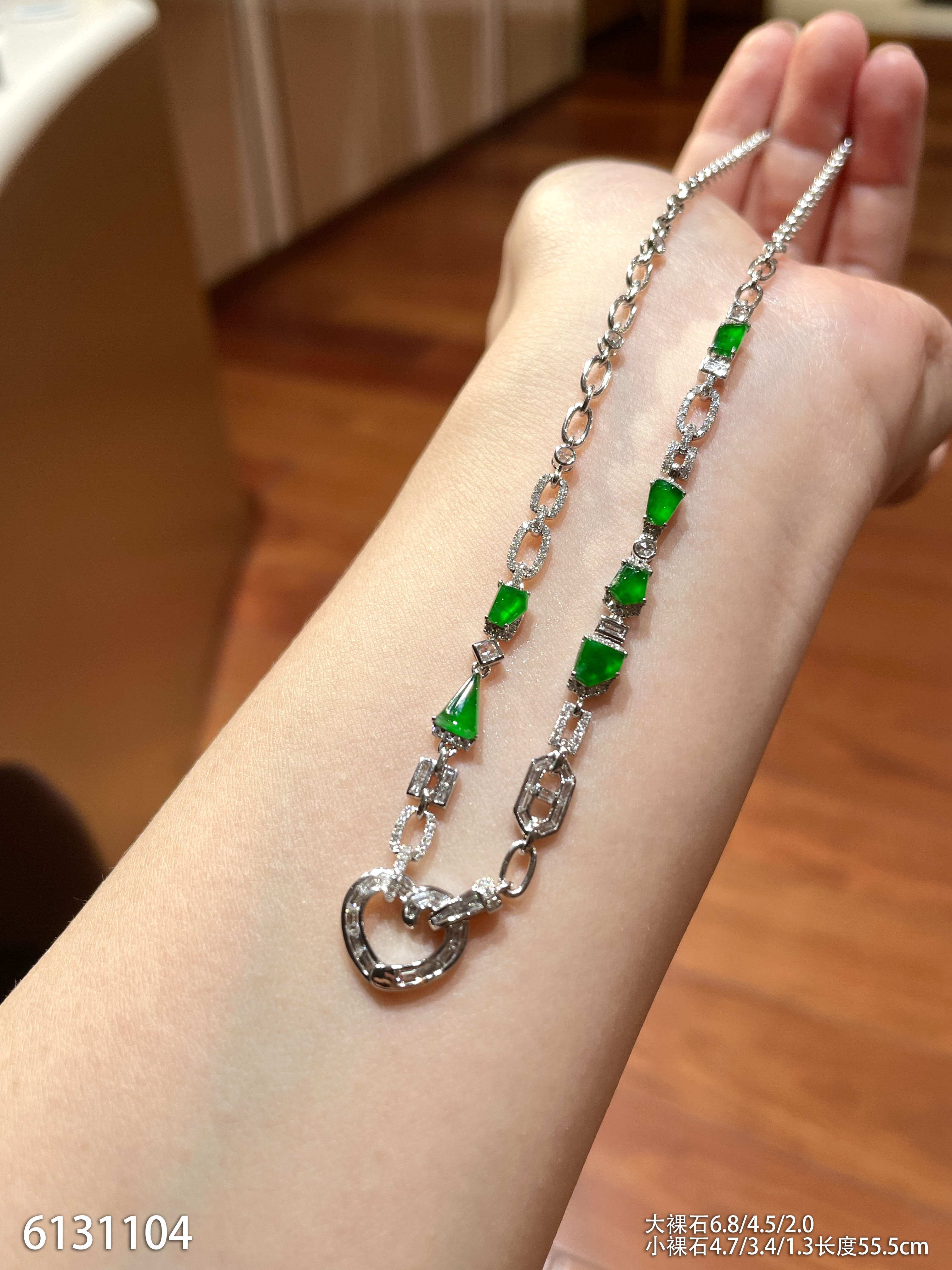 6131104，随形链子。具体价格微信咨询