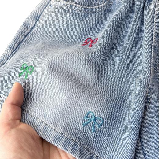 2026新款夏款棉质牛仔布童装 可爱卡通绣花牛仔短裤 商品图4