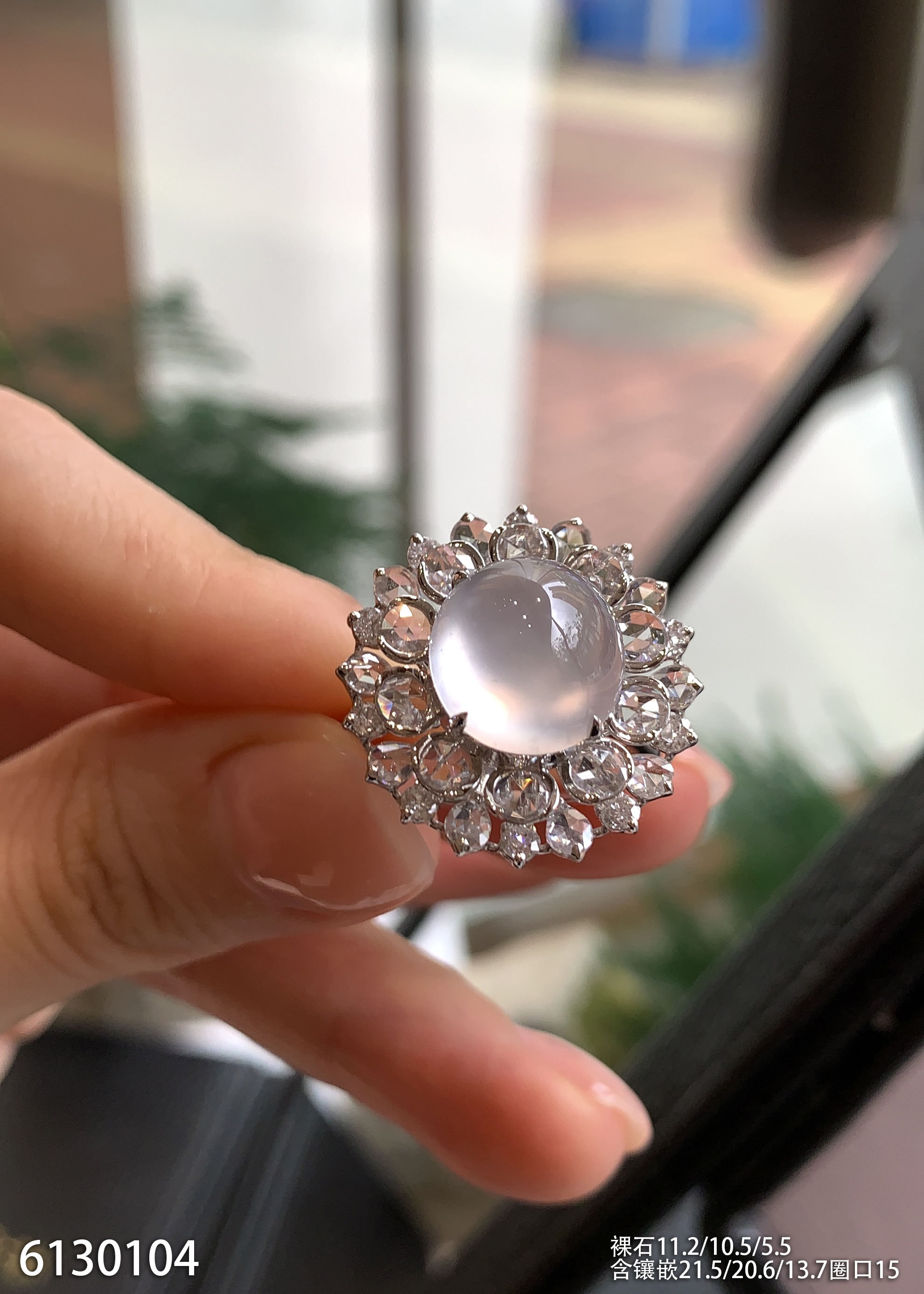 6130104，蛋面戒指。具体价格微信咨询