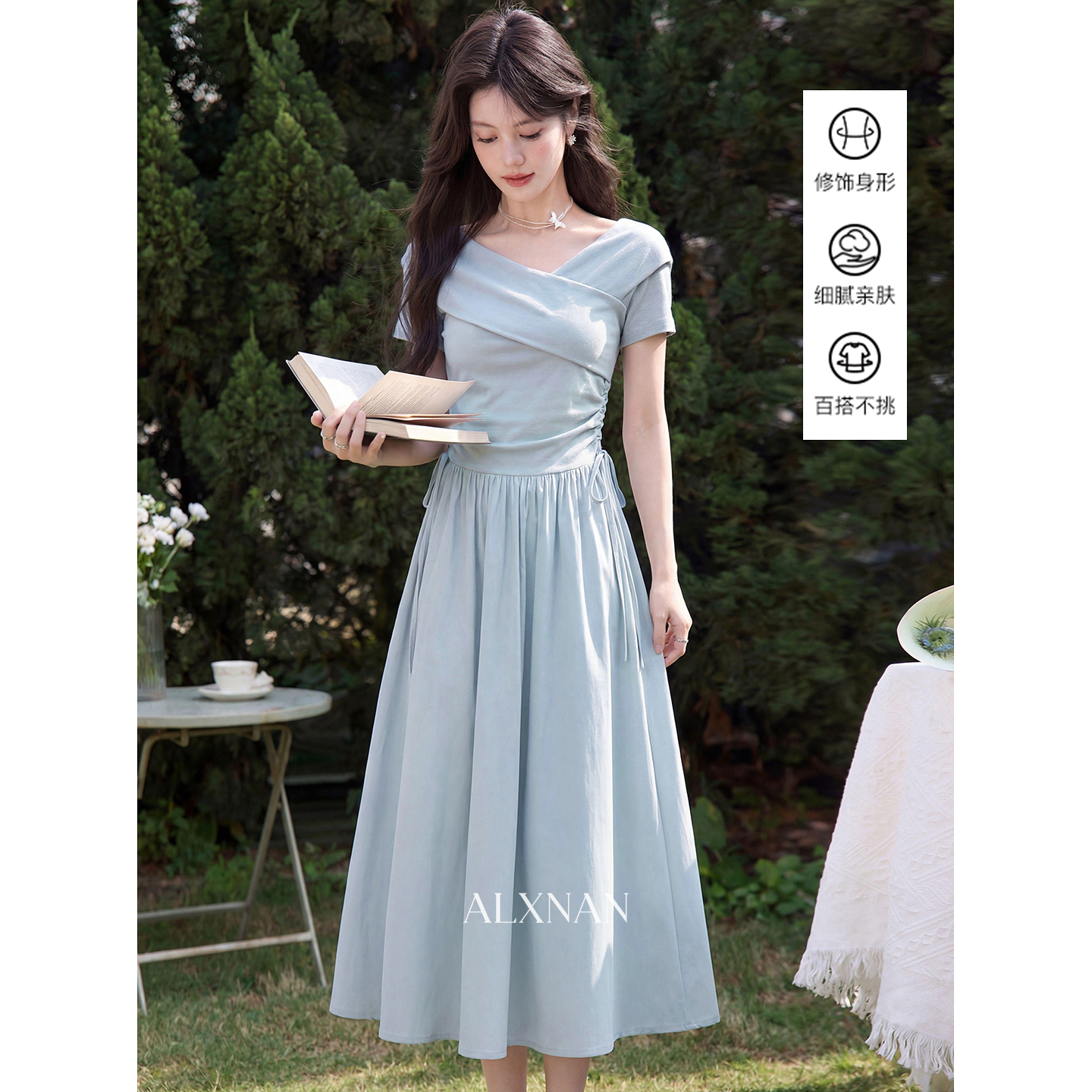 鹿向南【0417/20:00新品前1小时5折限量100件】气质浅蓝色连衣裙