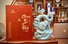 汾源龙腾盛世中国龙3斤大坛，53度清香型白酒。景德镇异形瓷瓶，大坛礼盒装，适合摆柜收藏和送礼。 每箱2坛，一坛3斤，优势现货，性价比非常高。 商品缩略图2