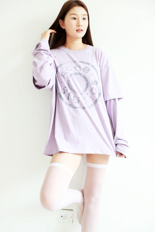 紫霞仙子tee，做旧复古长袖。假两件圆领正肩破洞字母上衣E041660 商品图11