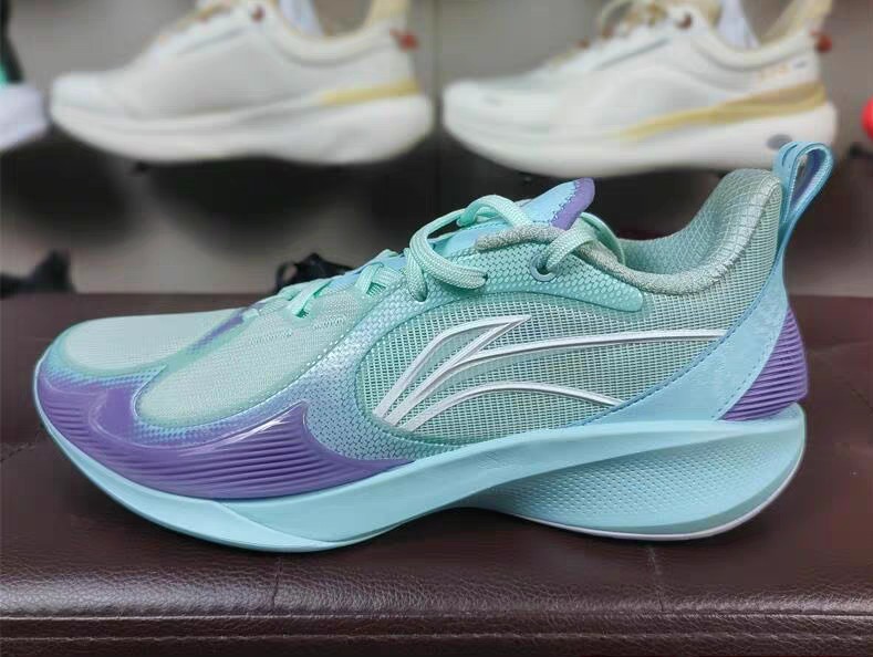 MJ｜李宁闪凌2V2篮球鞋男子轻量高回弹篮球场地鞋