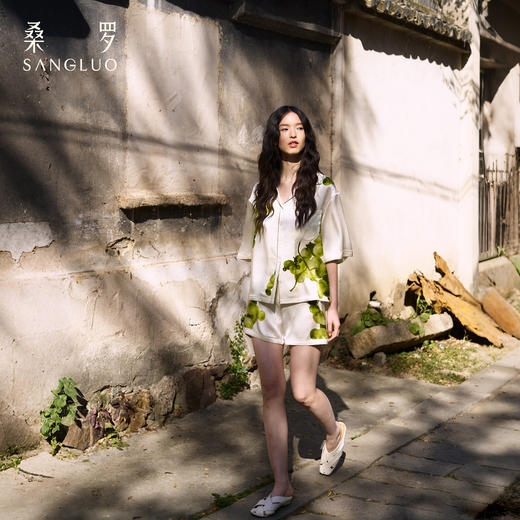 明星同款』桑罗睡裙桑蚕丝轻礼服长裙葡萄印花度假连衣裙睡衣套装男女情侣同款 商品图5