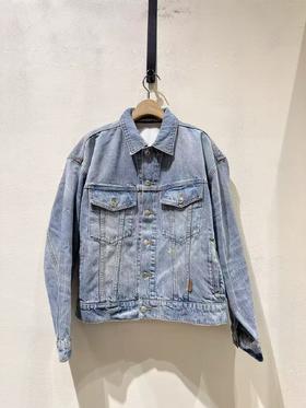 女款后背破洞牛仔外套la002