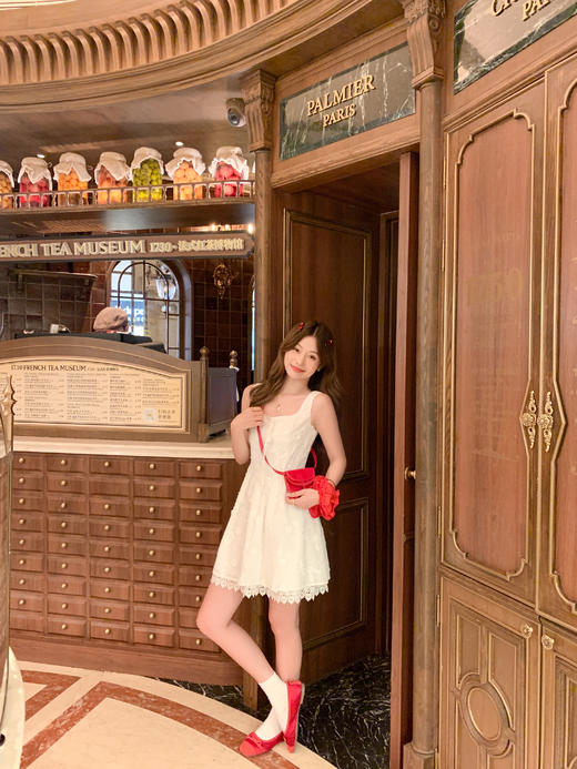 <曾小咸推荐>4.19现货秒杀 ！微信超特价！韩系蕾丝花边吊带连衣裙 日常249.99 立减140 秒杀109.99！！ 商品图10