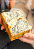 🍞梦仲瑶九珍吐司  ✅添加九种坚果谷物果干，添加量≥35%，营养均衡 ✅慢发酵工艺，汤种锁鲜 ✅门店工艺，开酥三次叠压法，坚果层次分明  商品缩略图2