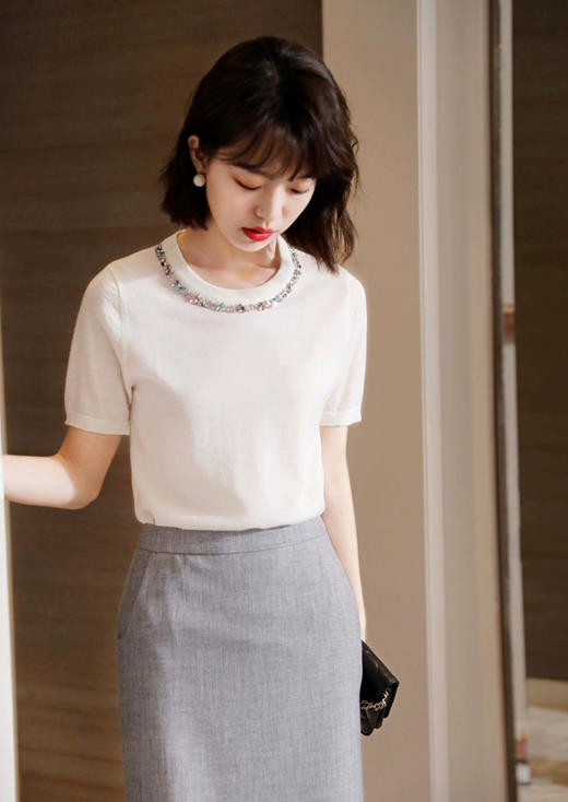 直发 阿玛施同款，重工手工钉珠镶钻莱赛尔天丝针织短袖【JS3699378 】 商品图6