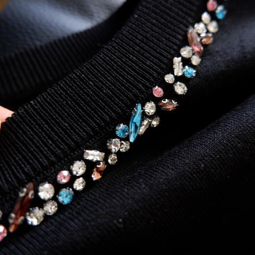 直发 阿玛施同款，重工手工钉珠镶钻莱赛尔天丝针织短袖【JS3699378 】 商品图3