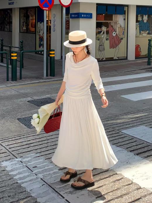 浮生八记/26A011/26A022/美利奴羊毛天丝莫代尔微荡领收腰针织套装 商品图4