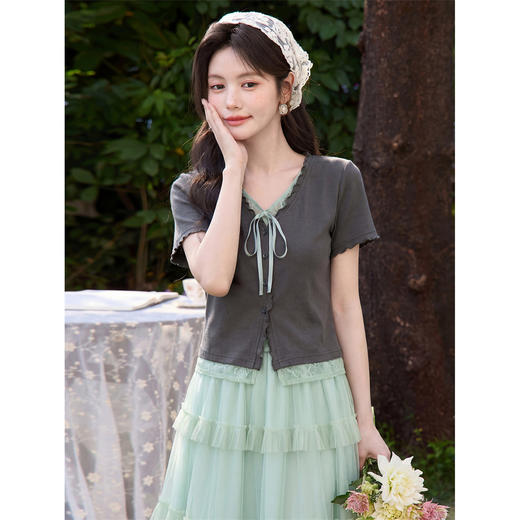 鹿向南【0420/20:00新品前1小时7折限量100件】V领假两件灰色T恤 商品图4