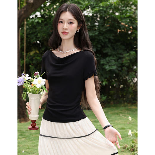 鹿向南【0420/20:00新品前1小时7折限量100件】设计感收腰黑色T恤 商品图0