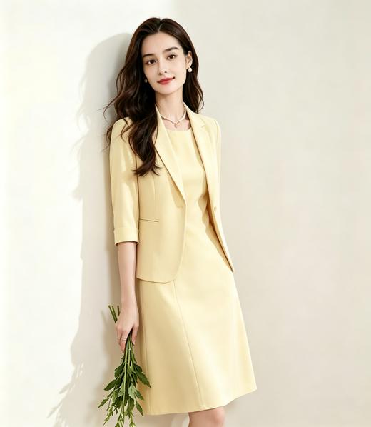 「下单赠送两款胸针」(限时福利)洛诗琳新款通勤七分袖西装外套+无袖直筒连衣裙两件套 99056 (下单7天左右发) 商品图2