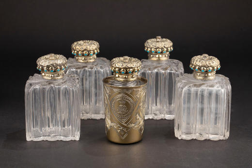 独角鹿西洋古董1850年代英国Edward Barnard工坊出品木质外盒装饰铜鎏金精雕镶嵌绿松石纯银套件旅行梳妆箱 商品图5