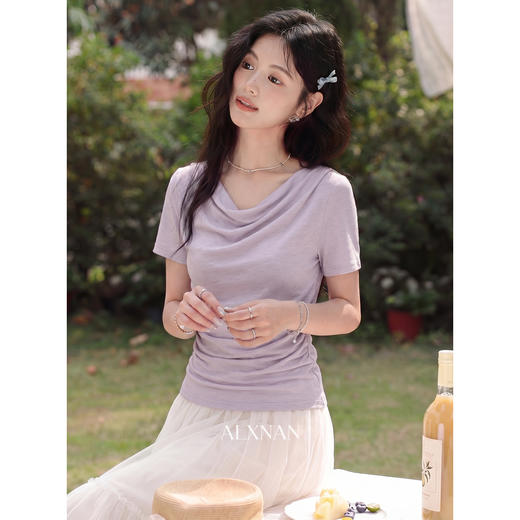鹿向南「鸢尾叙夏」紫色短袖T恤女夏季荡领抽褶收腰显瘦正肩上衣 商品图1