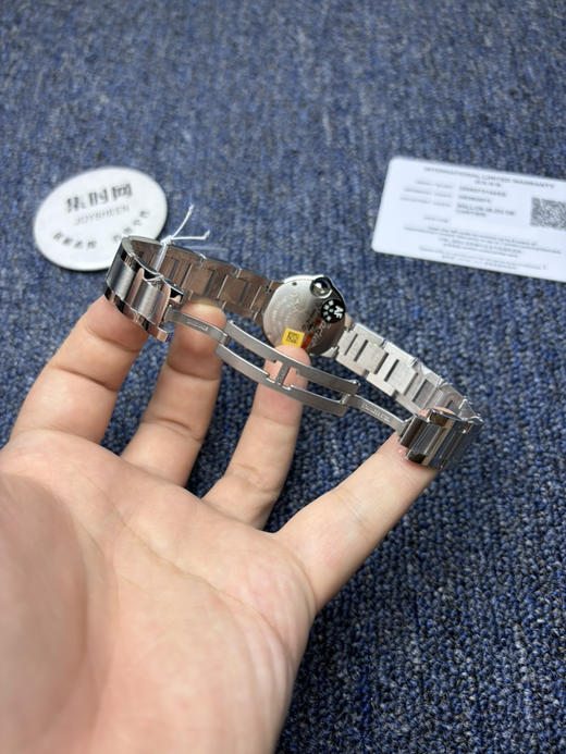 AF卡地亚蓝气球系列 小号28mm 钻刻面 女士腕表 商品图7