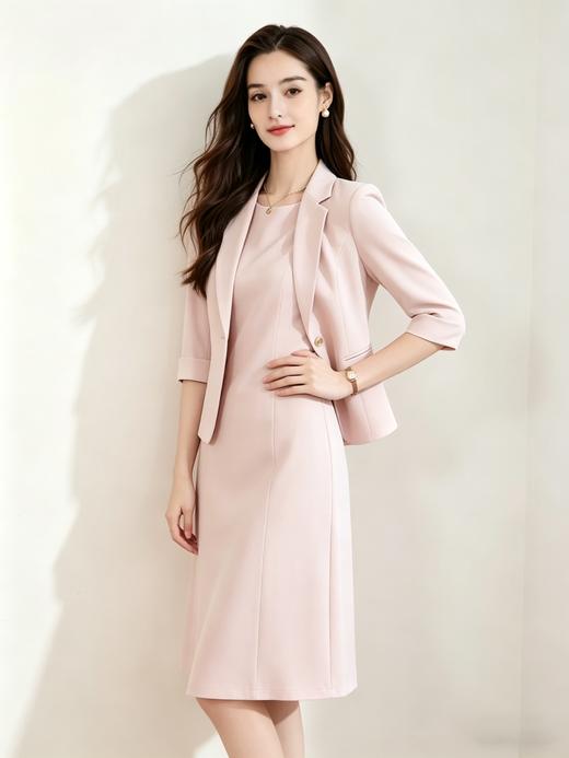 「下单赠送两款胸针」(限时福利)洛诗琳新款通勤七分袖西装外套+无袖直筒连衣裙两件套 99056 (下单7天左右发) 商品图1