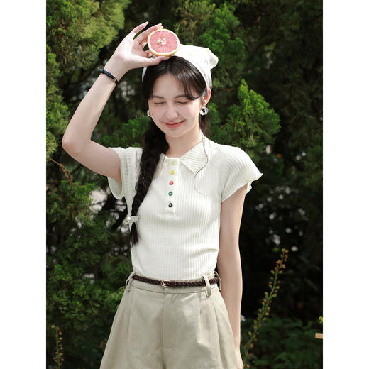 鹿向南「漫夏云茉」杏色POLO领正肩短袖T恤女夏季甜美木耳边上衣 商品图4