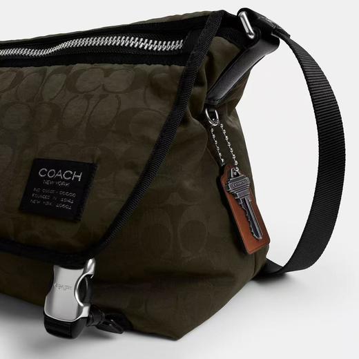 【爆】1楼COACH蔻驰经典标志尼龙信使包斜挎包 吊牌价2450现价2265 商品图6