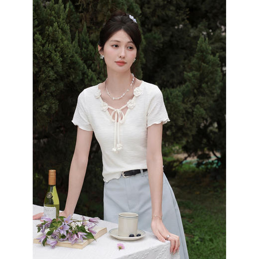 鹿向南「云间浅梦」米白色T恤女夏季新款法式洋气设计感短袖上衣 商品图2
