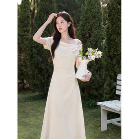 鹿向南「柔光栀杏」杏色露肩短袖连衣裙夏新款气质设计感A字裙女