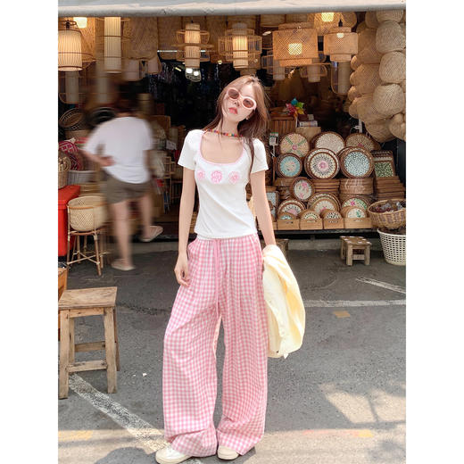 <曾小咸推荐>4.19现货秒杀 ！微信超特价！韩系刺绣花朵修身短袖t恤 日常119.99 立减70 秒杀49.99！！ 商品图1