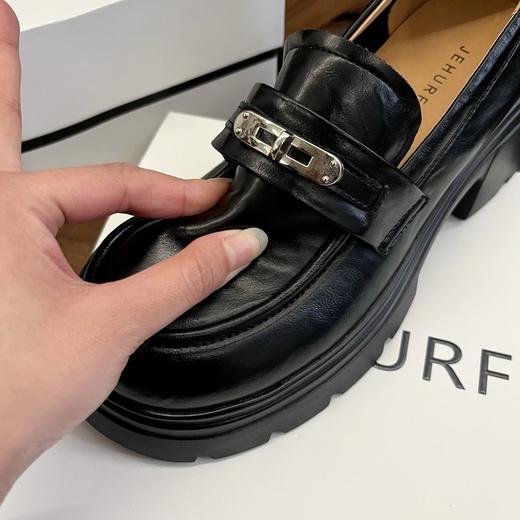 高品质‼️就这鞋型和风格打满分💯都不怕它骄傲！【复古擦色手抓牛皮厚底乐福鞋】质感高级好打理，越穿越有味道～看着就是非常高级的那种质感，脚感爆赞，好穿第一名💥 商品图4