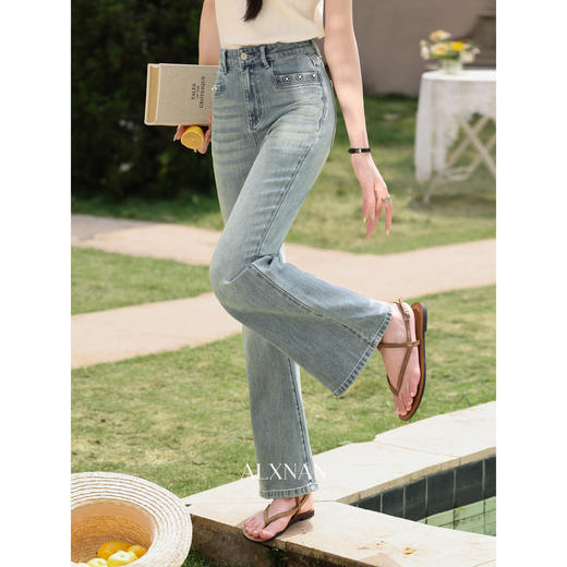 鹿向南【0417/20:00新品前1小时7折限量100件】微喇蓝色牛仔裤 商品图3