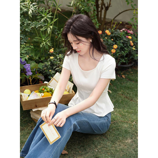 鹿向南「白柔月光」气质莱赛尔杏色T恤女夏季新款不规则短袖上衣 商品图1