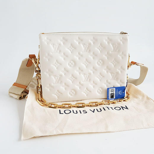【95新】LV路易威登M21262小号白色压纹COUSSIN单肩斜挎包女士140426AK09 商品图1
