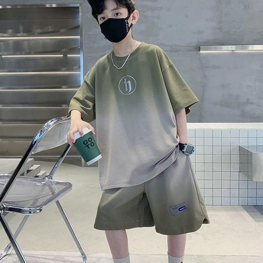 【潮酷风❗️男童休闲运动套装】渐变色设计自带街头感，胸前字母印花简约大气，宽松版型舒适不束缚，轻松打造帅气男孩造型，轻松打造帅气男孩造型，儿童百搭两件套QQ 商品图2
