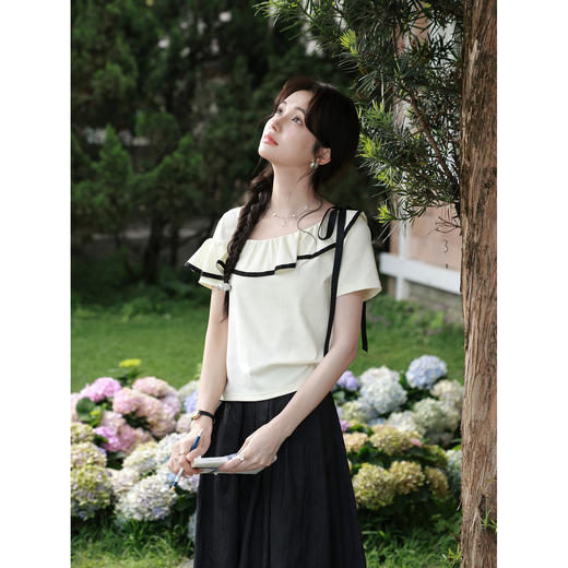 鹿向南「月落星沉」夏季新款法式荷叶边短袖T恤女士显瘦杏色上衣 商品图3