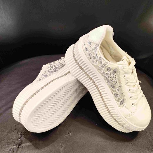 LFGJ14812时尚蝴蝶亮钻松糕鞋 商品图2