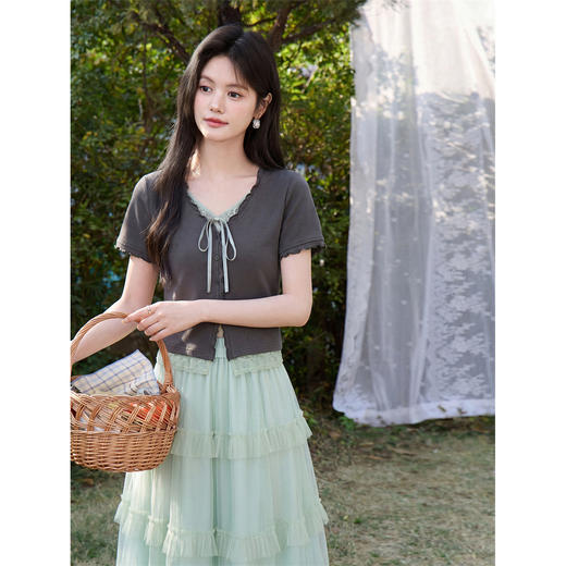 鹿向南【0420/20:00新品前1小时7折限量100件】V领假两件灰色T恤 商品图3