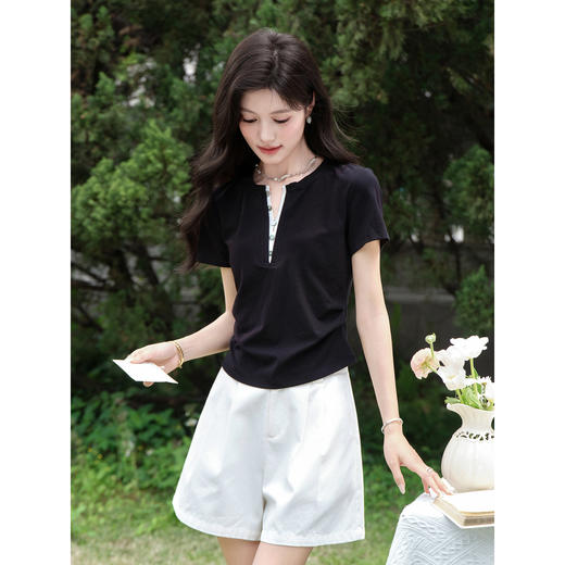 鹿向南「黑调曳风」简约设计感亨利领短袖T恤女夏季显瘦黑色上衣 商品图3