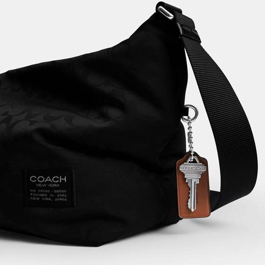 【爆】1楼COACH蔻驰经典标志LEO尼龙斜挎包 吊牌价1950现价1799 商品图3