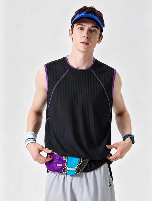 【Schenvega情侣 山系坑条肌理透气宽松背心A46-JS6118】｜夏日穿搭的松弛感天花板✨ ✅ 坑条肌理，质感拉满 竖坑条面料自带垂坠感，不仅显瘦藏肉 商品图4