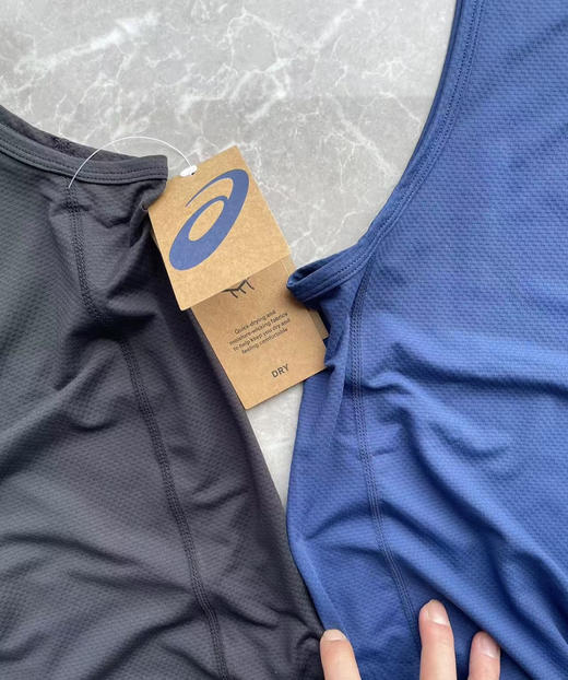 全新正品26年新款ASICS男士运动户外弹力速干马拉松背心，黑色蓝色
尺码M-XXL 商品图3