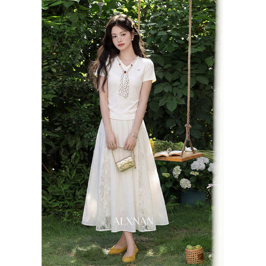 鹿向南「泡泡波点」法式小资漂亮白杏色短袖T恤女夏季设计感上衣 商品图4