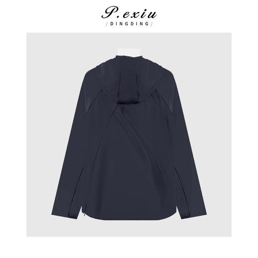 PanYiXiu/潘依绣小众款松弛慵懒斜裁门襟宽松百搭连帽长袖外套 W-63783 商品图3