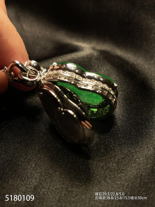 玻璃种艳绿葫芦吊坠【5180109】具体价格微信咨询 商品图7