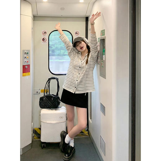 <曾小咸推荐>4.20现货秒杀 ！微信超特价！韩系连帽条纹开衫t恤 日常159.99 立减90 秒杀69.99！！ 商品图3