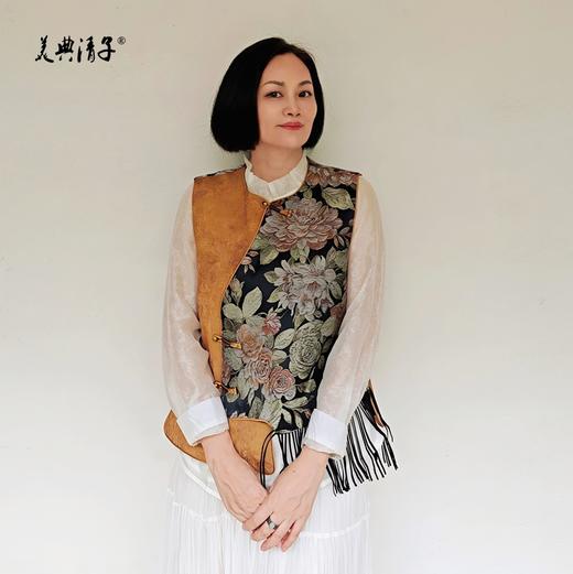 新中式撞色牡丹提花流苏圆领单排扣马甲 商品图1