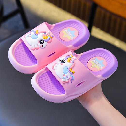 【夏季专属，透气舒适】儿童拖鞋女孩夏季家居室内洗澡防滑卡通独角兽小孩女童宝宝凉拖。xb鞋 商品图1