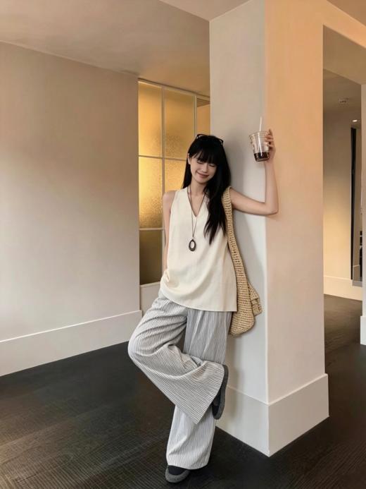 <曾小咸推荐> 4.20新品上新 挂脖v领背心+条纹阔腿裤套装 日常价189/套！活动价129/套！单件背心69！单件条纹休闲裤79！【预售款，预计3-15天发货】 商品图7